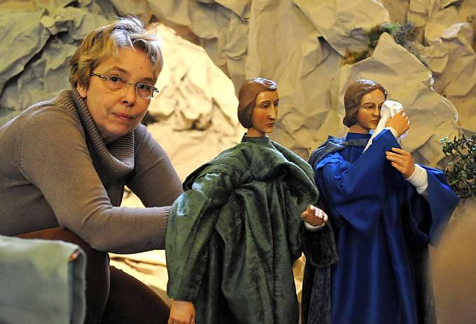 Elisabeth Engels mit zwei Jüngern Elisabeth Engels mit zwei Jüngern