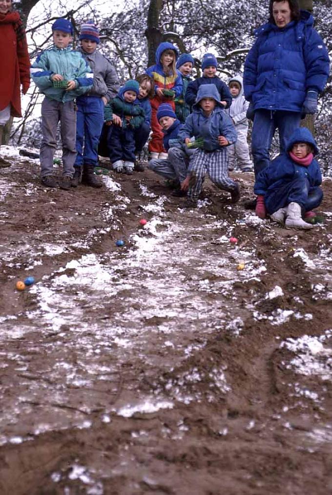Ostereierrollen in Aurich / Friesland. Ostereierrollen in Aurich / Friesland.