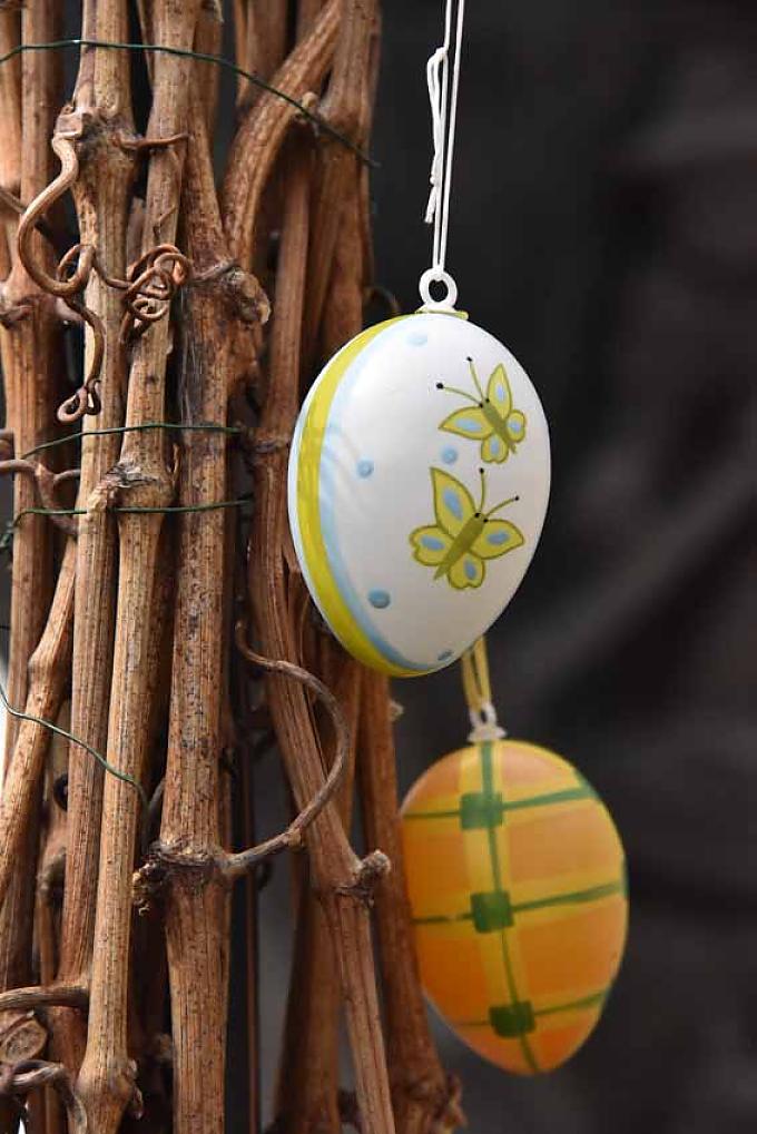 Osterbrunnen in Briedel an der Mosel. Osterbrunnen in Briedel an der Mosel.