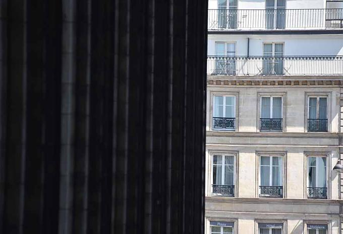 Ausblicke auf typische Pariser Stadthäuser.