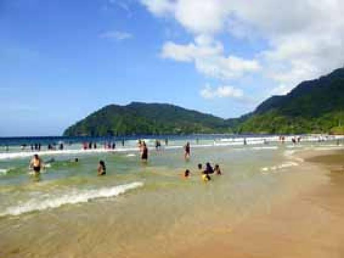 70 Jahre nach „Rum and Coca-Cola“ 70 Jahre nach „Rum and Coca-Cola“