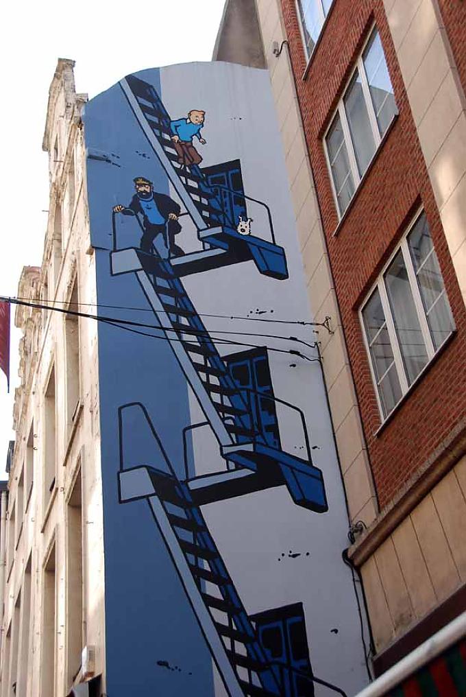 Tim und Kapitän Haddock nahe des Manneken Pis Jijè: Blondin und Cirage