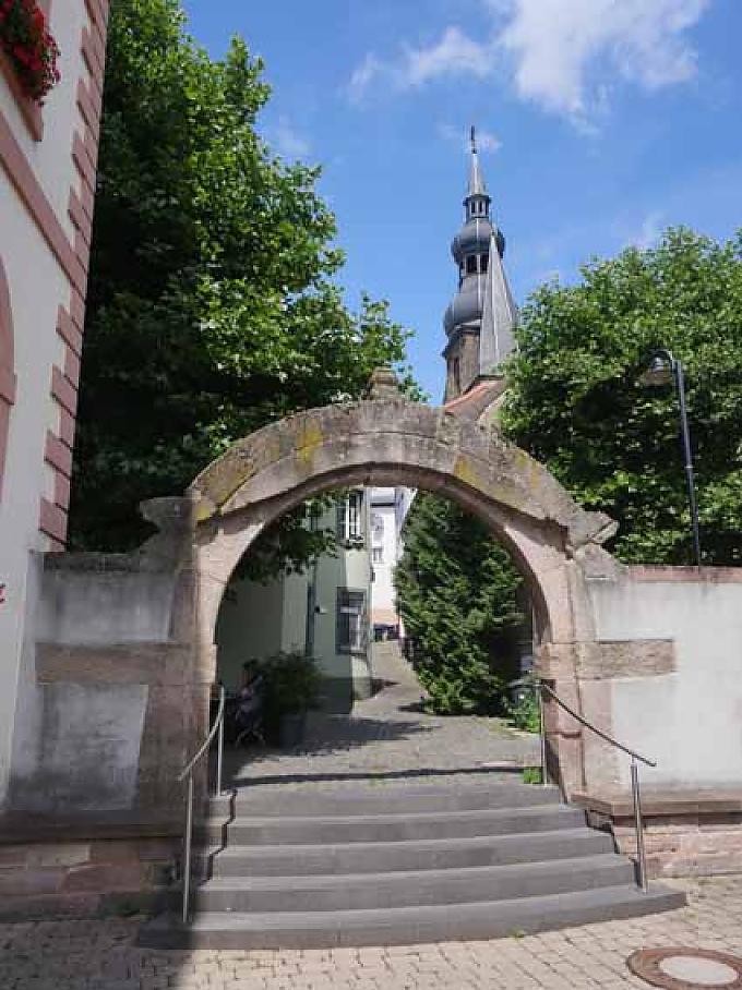 St. Wendel: Altstadt mit Basilika. St. Wendel: Altstadt mit Basilika.