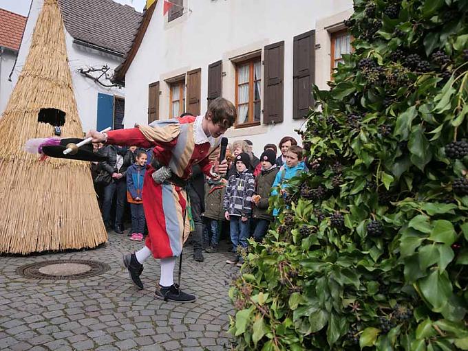 Wie der Sommer den Winter besiegt Wie der Sommer den Winter besiegt