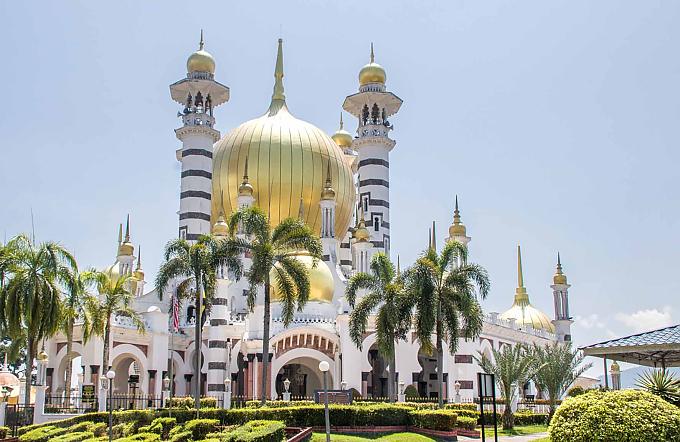Ubudiah Moschee Der Canopy Walkway mit insgesamt neun Hängebrücken ist die Hauptattraktion im Taman Negara Nationalpark