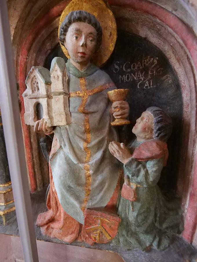 Kanzel mit Darstellung des Heiligen Goar in der katholischen Kirche in St. Goar. Kanzel mit Darstellung des Heiligen Goar in der katholischen Kirche in St. Goar.