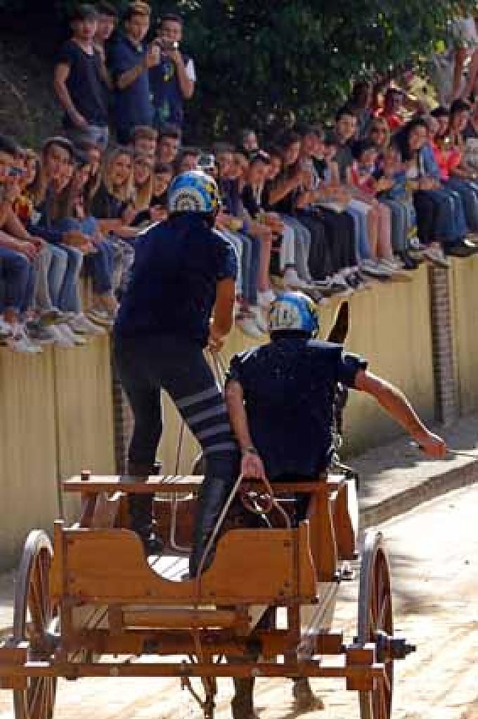 Rennen Festzug. Glücksrad