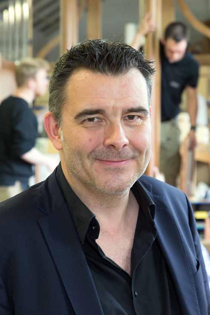 Philipp Klais. Arbeiter in der Pfeifenwerkstatt.