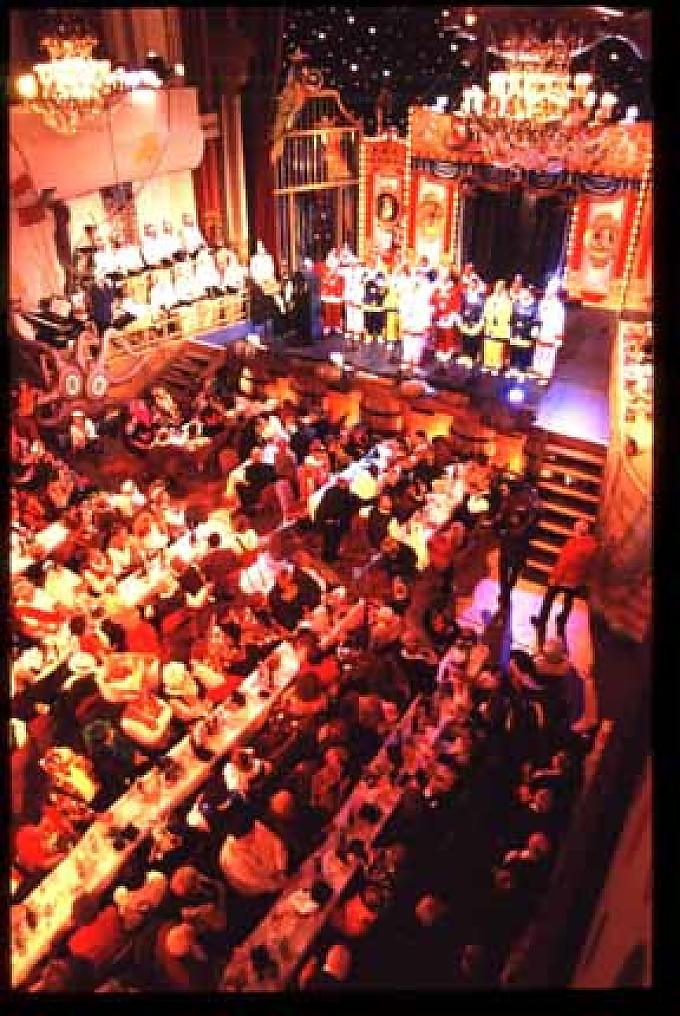 Blick in den Saal Blick in den Saal