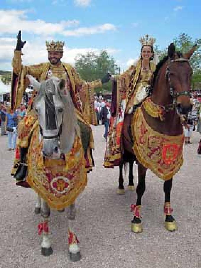 Königspaar Christliche Ritter erstürmen die Burg