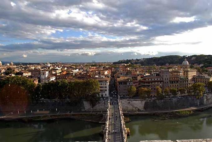 Blick von der Engelsburg auf die Brücke Blick von der Engelsburg auf die Brücke