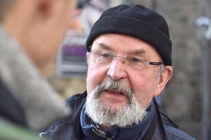 Zeitzeuge Pfarrer Rolf-Michael Turek. Zeitzeuge Pfarrer Rolf-Michael Turek.