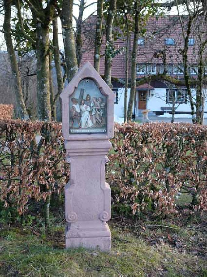 Jesus redet zu den weinenden Frauen. Jesus redet zu den weinenden Frauen.