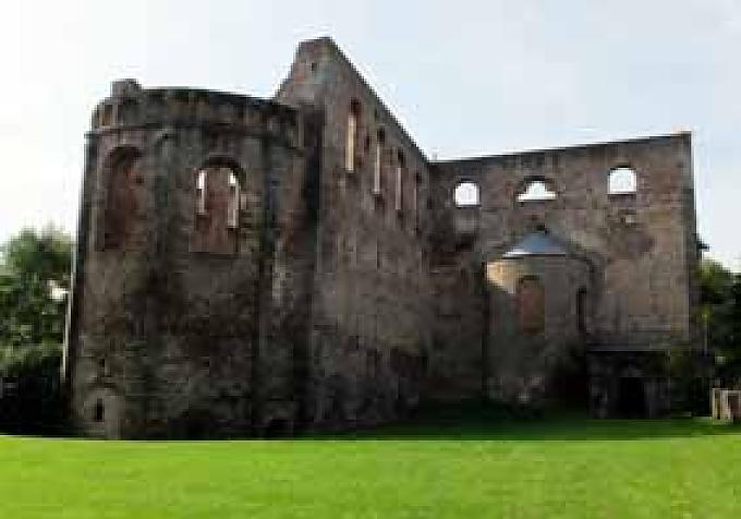 Stiftruine in Bad Hersfeld. Stiftruine in Bad Hersfeld.