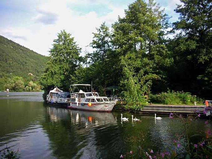 Lahn bei Friedrichssegen kurz hinter Lahnstein. Kloster Arnstein.