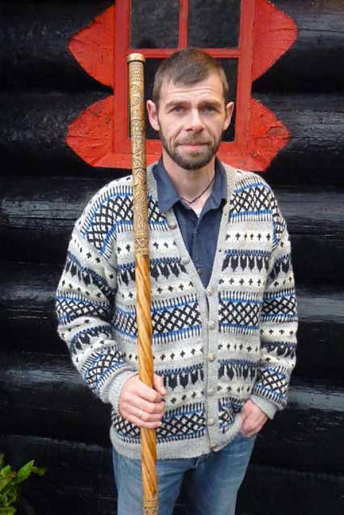 Farmer Joannes Patursson in Kirkjuböur Naturhafen in Gjogv