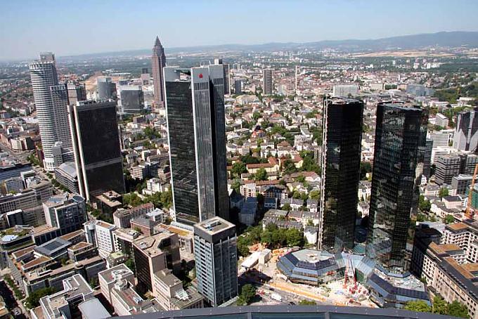 Die höchsten Gebäude Deutschlands: Blick auf die Frankfurter Skyline Die höchsten Gebäude Deutschlands: Blick auf die Frankfurter Skyline