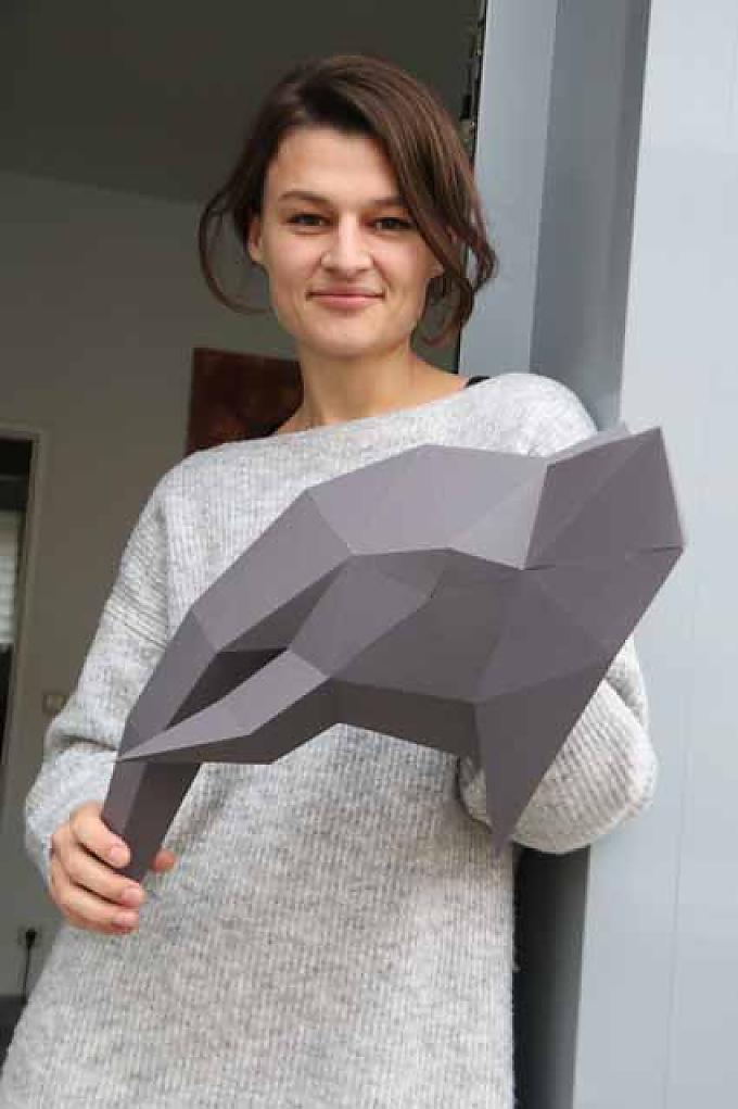 Anastasia Baron vor ihrem Geschäft. Anastasia Baron vor ihrem Geschäft.