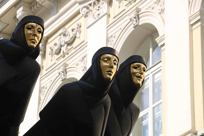 Rote-Bete-Suppe, Gefängnisführungen und böse Schwiegermütter Rote-Bete-Suppe, Gefängnisführungen und böse Schwiegermütter