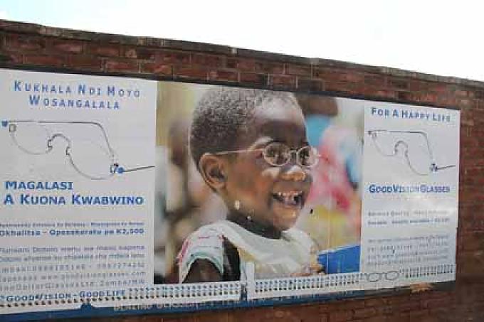 Werbung für die Brillen in Malawi. Werbung für die Brillen in Malawi.