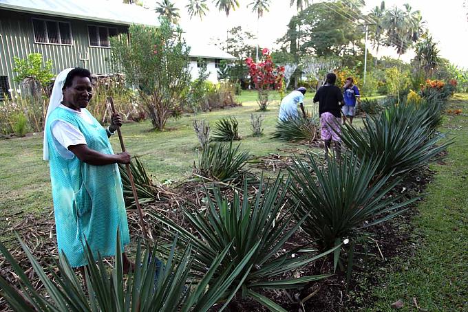 Mit Sarg am anderen Ende der Welt Mit Sarg am anderen Ende der Welt