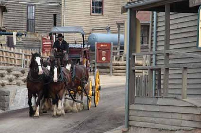Mit der Kutsche durch die Goldgräberstadt Mit der Kutsche durch die Goldgräberstadt