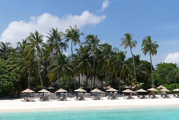 Strand des Sun Siyam Iru Fushi Alte Kuppel-Moschee in Male