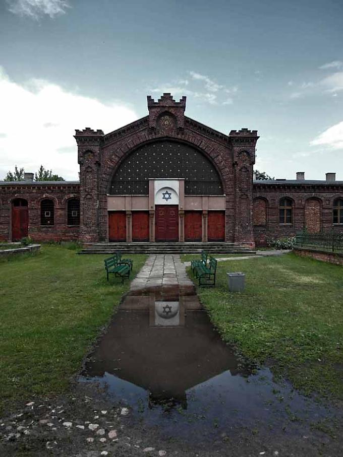 Die Trauerhalle des jüdischen Friedhofs Lodz Die Trauerhalle des jüdischen Friedhofs Lodz