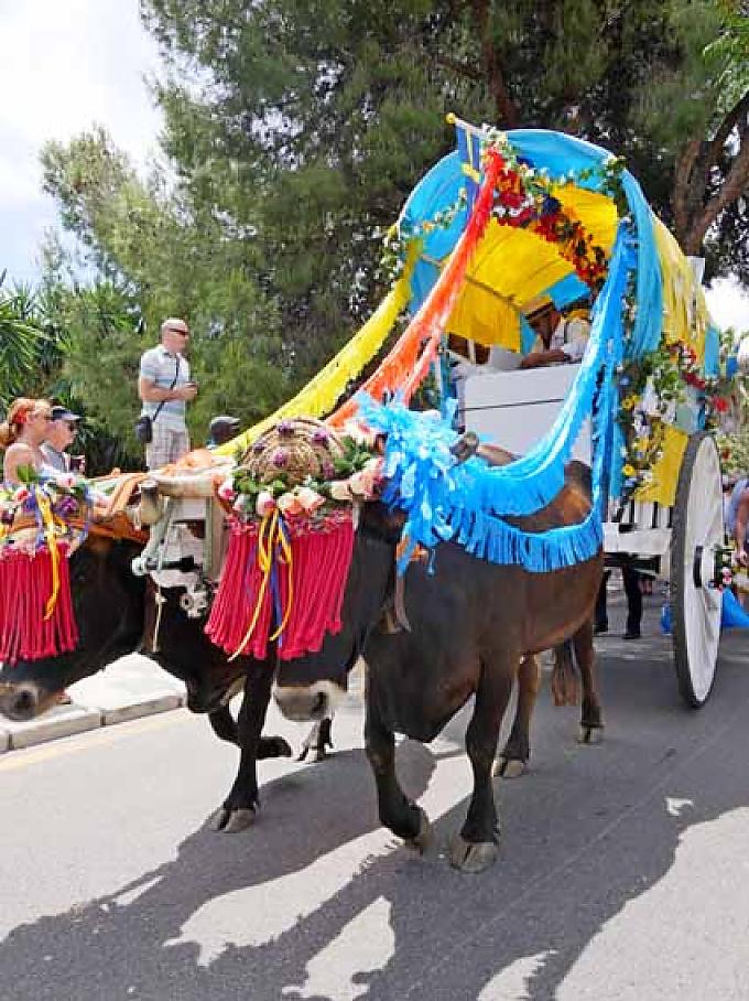 Festwagen Tanzende Wallfahrer
