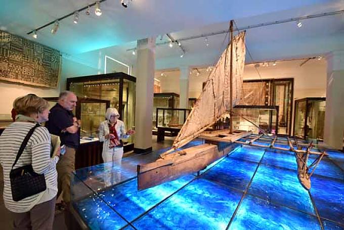 Camakau, ein traditionelles Boot von den Fidschi-Inseln. Camakau, ein traditionelles Boot von den Fidschi-Inseln.