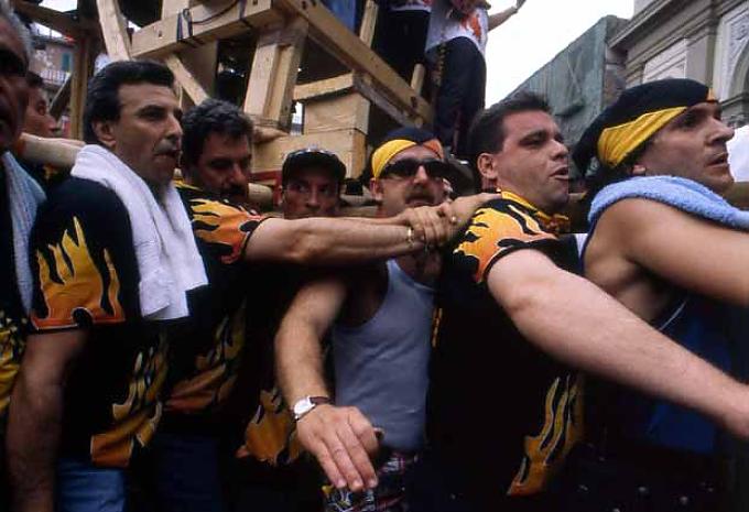 Wo die Lilien in den Himmel wachsen Wo die Lilien in den Himmel wachsen