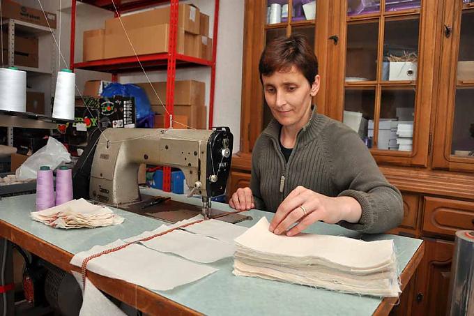 Lavendelsäckchen werden genäht Lavendelsäckchen werden genäht