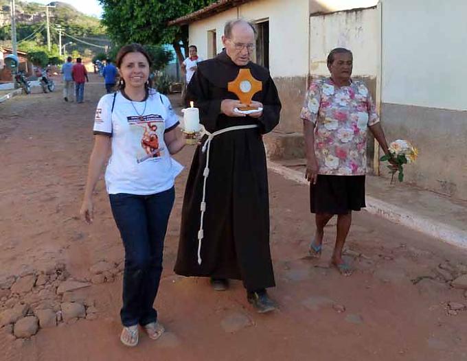 Aufbruch in fremde Welten Aufbruch in fremde Welten