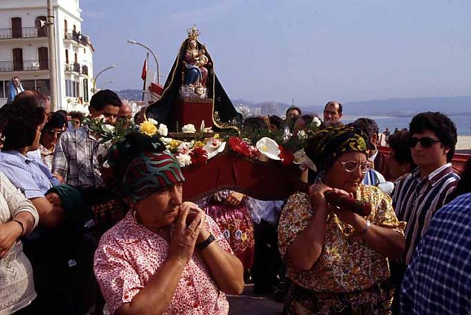 Es kommt ein Schiff gefahren… Es kommt ein Schiff gefahren…