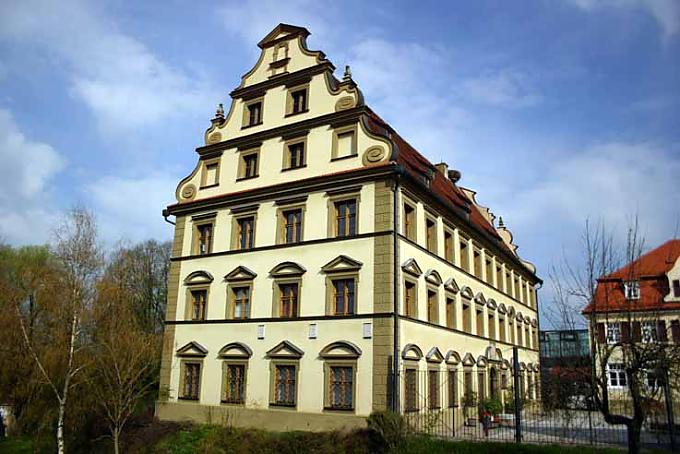 Das Bayerische Schulmuseum Ichenhausen fand im Unteren Schloss seinen Platz Blick in eine Dorfschulklasse um 1850