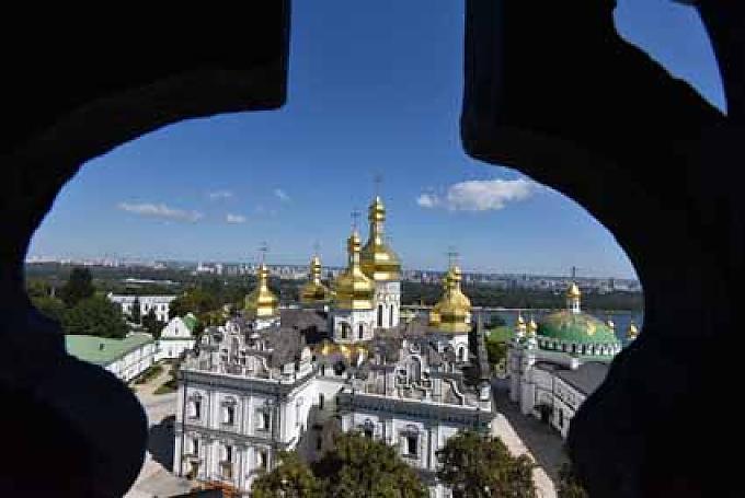 Alter Bau in neuem Glanz Alter Bau in neuem Glanz