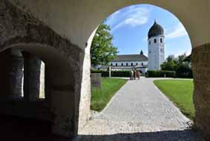 Klosterkirche Produktion der Marzipanfiguren