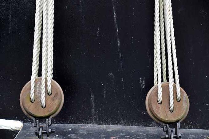 Takelage an der Friederike von Papenburg. Takelage an der Friederike von Papenburg.