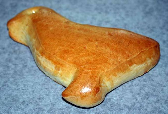 Goldbraun gebackene Vögel aus der Bäckerei Zwiesel Goldbraun gebackene Vögel aus der Bäckerei Zwiesel