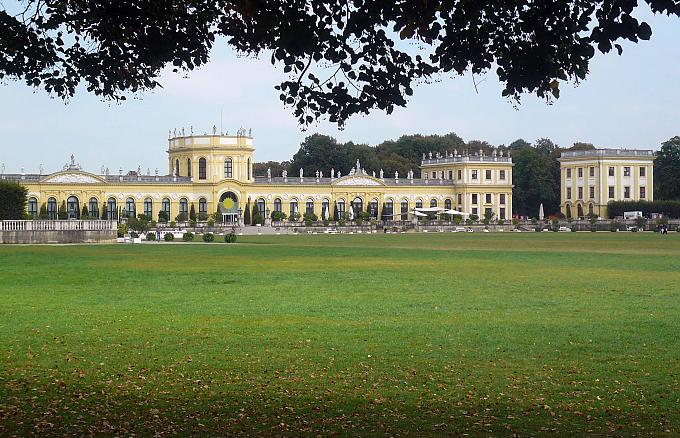 Anziehungspunkt für Besucher: Die „Orangerie“ am Rande der Karlsaue Anziehungspunkt für Besucher: Die „Orangerie“ am Rande der Karlsaue