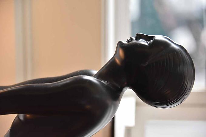 Art Deco Figur im Haus des Art Deco Trust. Art Deco Figur im Haus des Art Deco Trust.