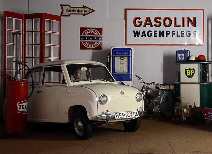 Mecki auf dem Nierentisch Mecki auf dem Nierentisch