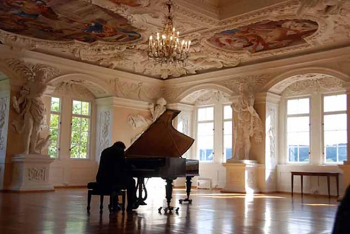 Konzert im Barocksaal am Lisztflügel in Sonderhausen Das Schloss in Sonderhausen