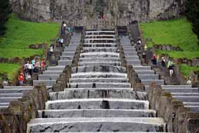 Ein rauschendes Fest des Wassers Ein rauschendes Fest des Wassers