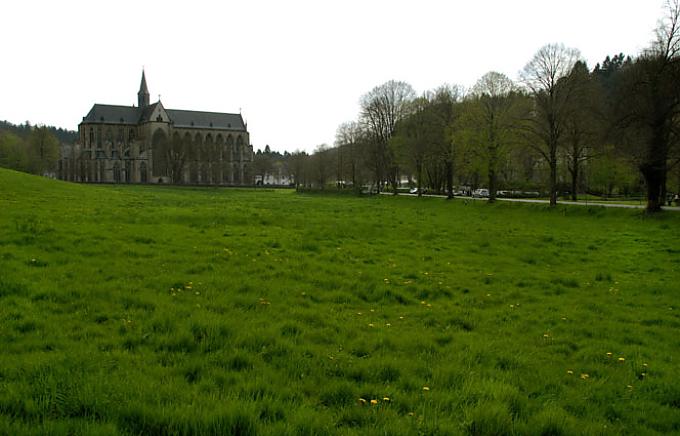 Eine Kirche so schlicht wie das Leben der Mönche Eine Kirche so schlicht wie das Leben der Mönche