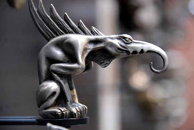 Als der Elefant noch auf der Motorhaube tanzte Als der Elefant noch auf der Motorhaube tanzte