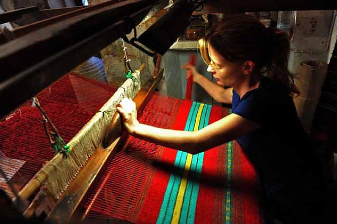 Vom Lehrstuhl an den Webstuhl Vom Lehrstuhl an den Webstuhl