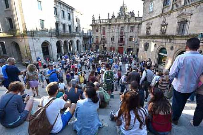 Meeresrauschen und schroffe Felsen Meeresrauschen und schroffe Felsen