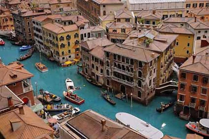 Reifenwechsel am Papamobil Reifenwechsel am Papamobil