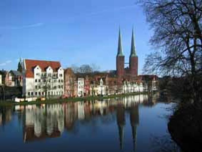 Lübeck: Malerwinkel mit Dom
